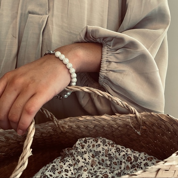 Cuban and faux pearl bracelet π - Picture 1 of 4